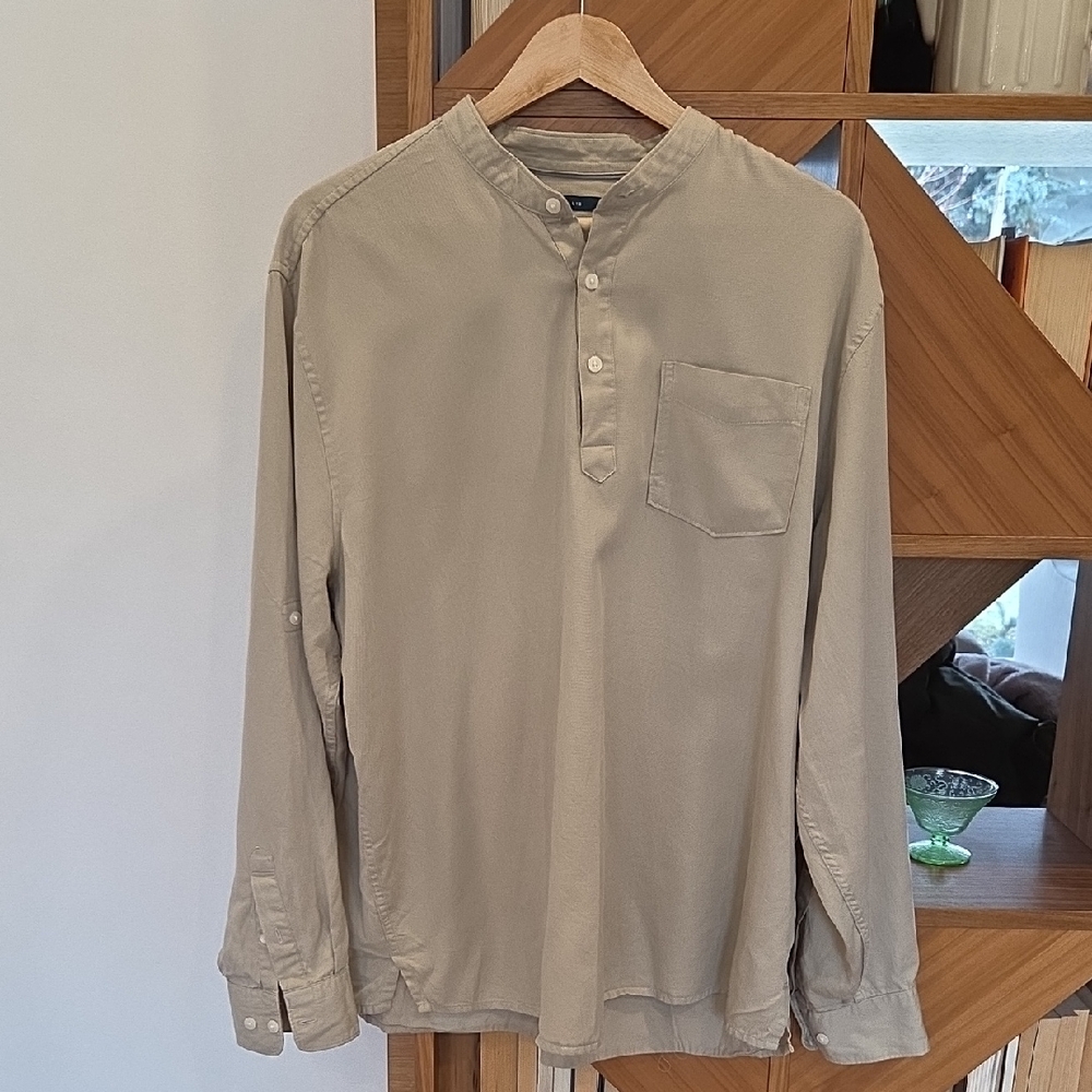 Perry Ellis Men's Beige Button-Down Shirt